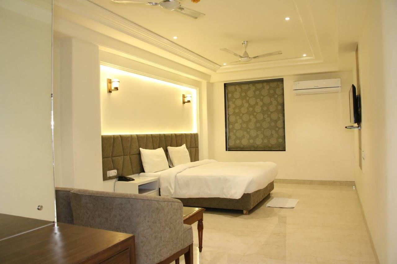 Lavanya Hotel- Near Alipur, Delhi New Delhi Exterior photo